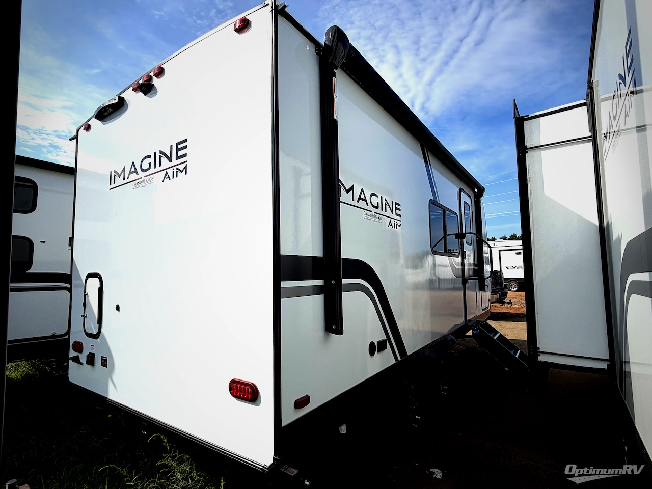 2026 Grand Design Imagine AIM 19MLA Photo 2