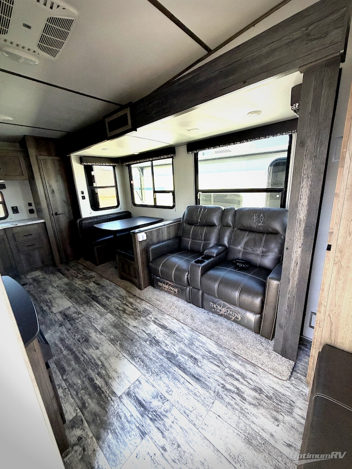 2020 Keystone Sprinter Campfire Edition 27FWML Photo 3