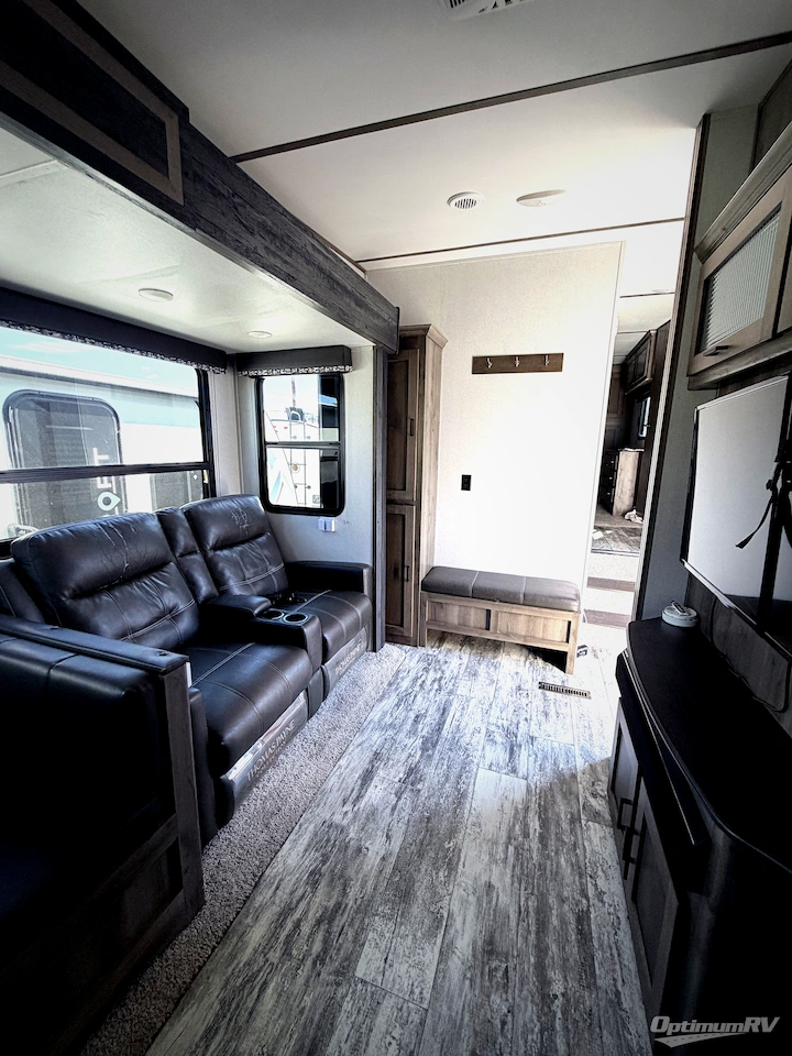 2020 Keystone Sprinter Campfire Edition 27FWML Photo 5