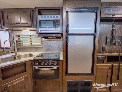 2019 Heartland Pioneer BH 280 RV Photo 4