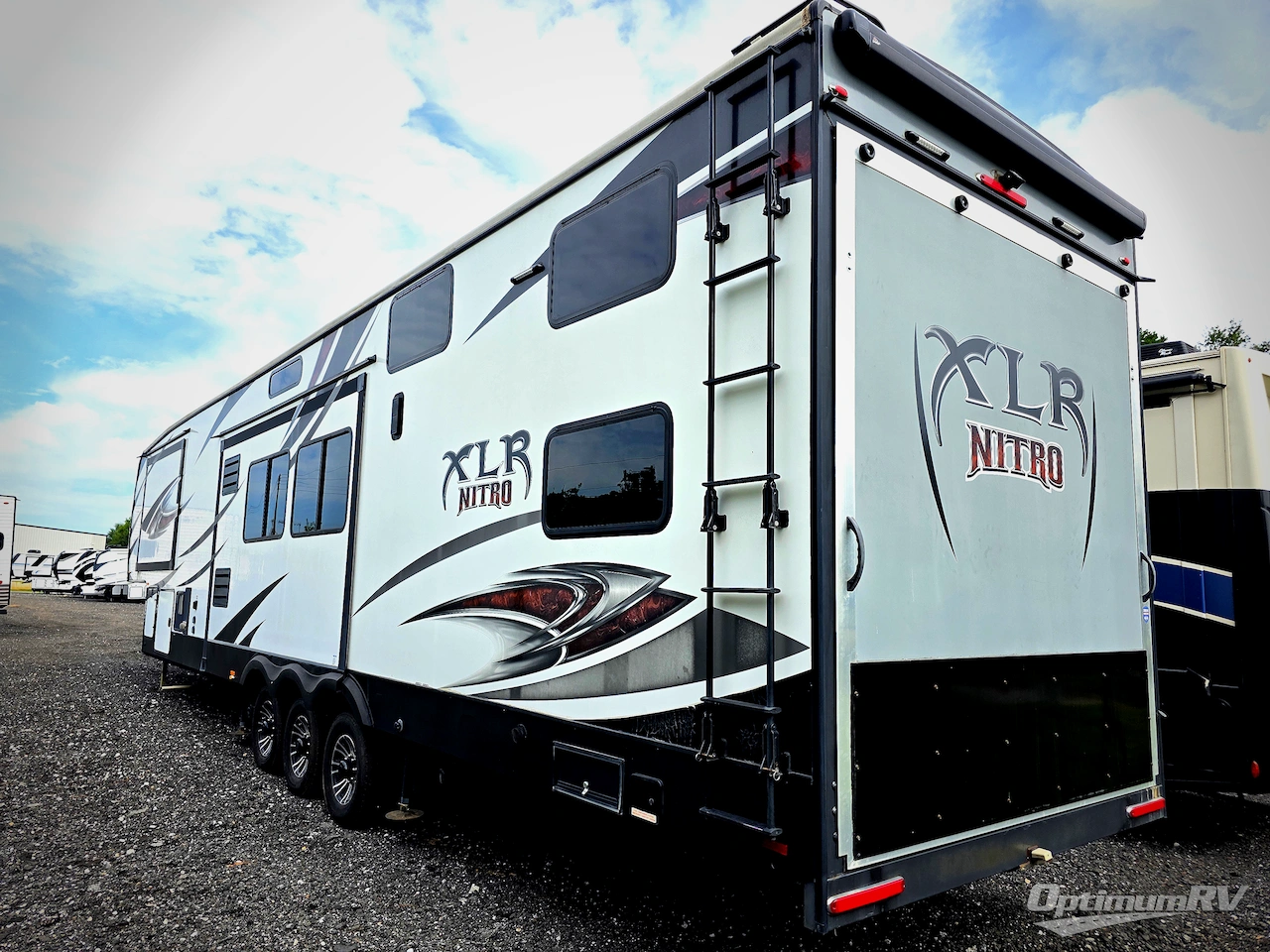 2018 Forest River XLR Nitro 42DS5 Photo 3