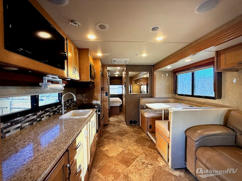 2016 Thor ACE 30.1 RV Photo 2