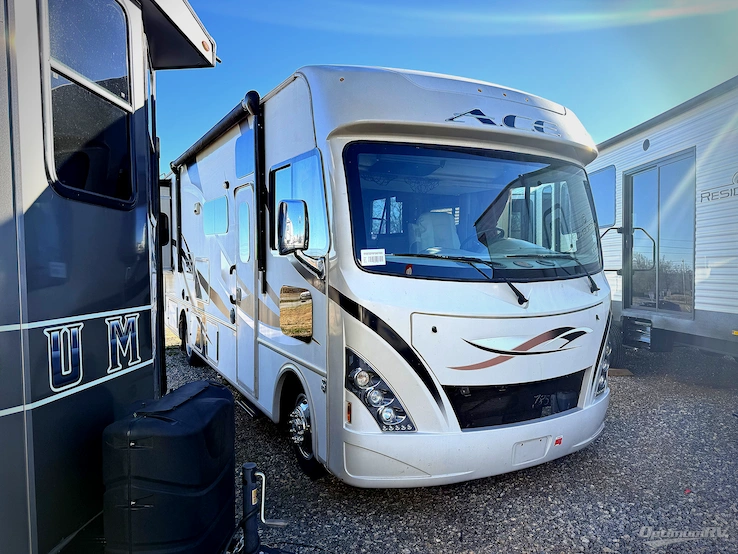 2016 Thor ACE 30.1 RV Photo 1