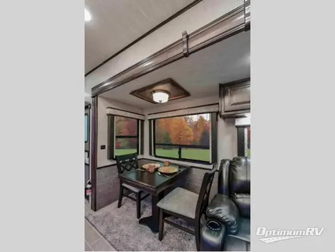 2020 Heartland Bighorn Traveler 32RS RV Photo 2