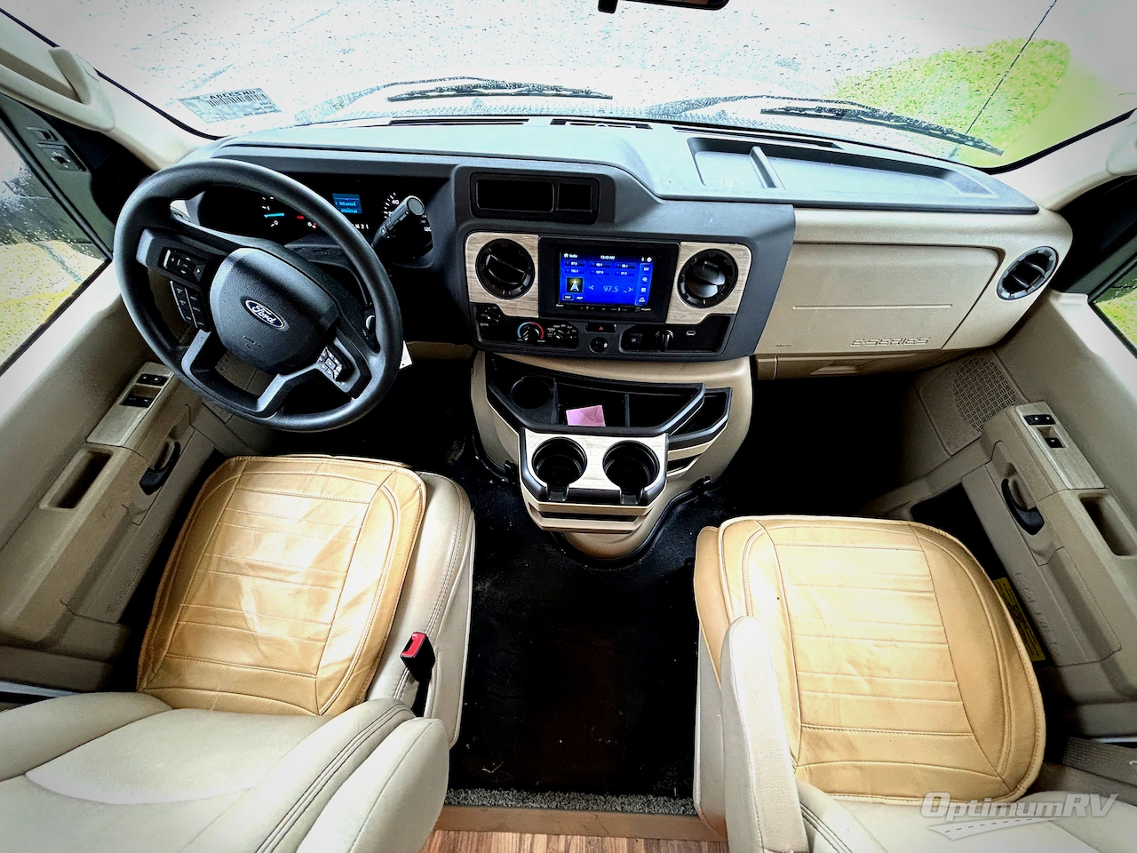 2023 Thor Four Winds 25M Photo 8