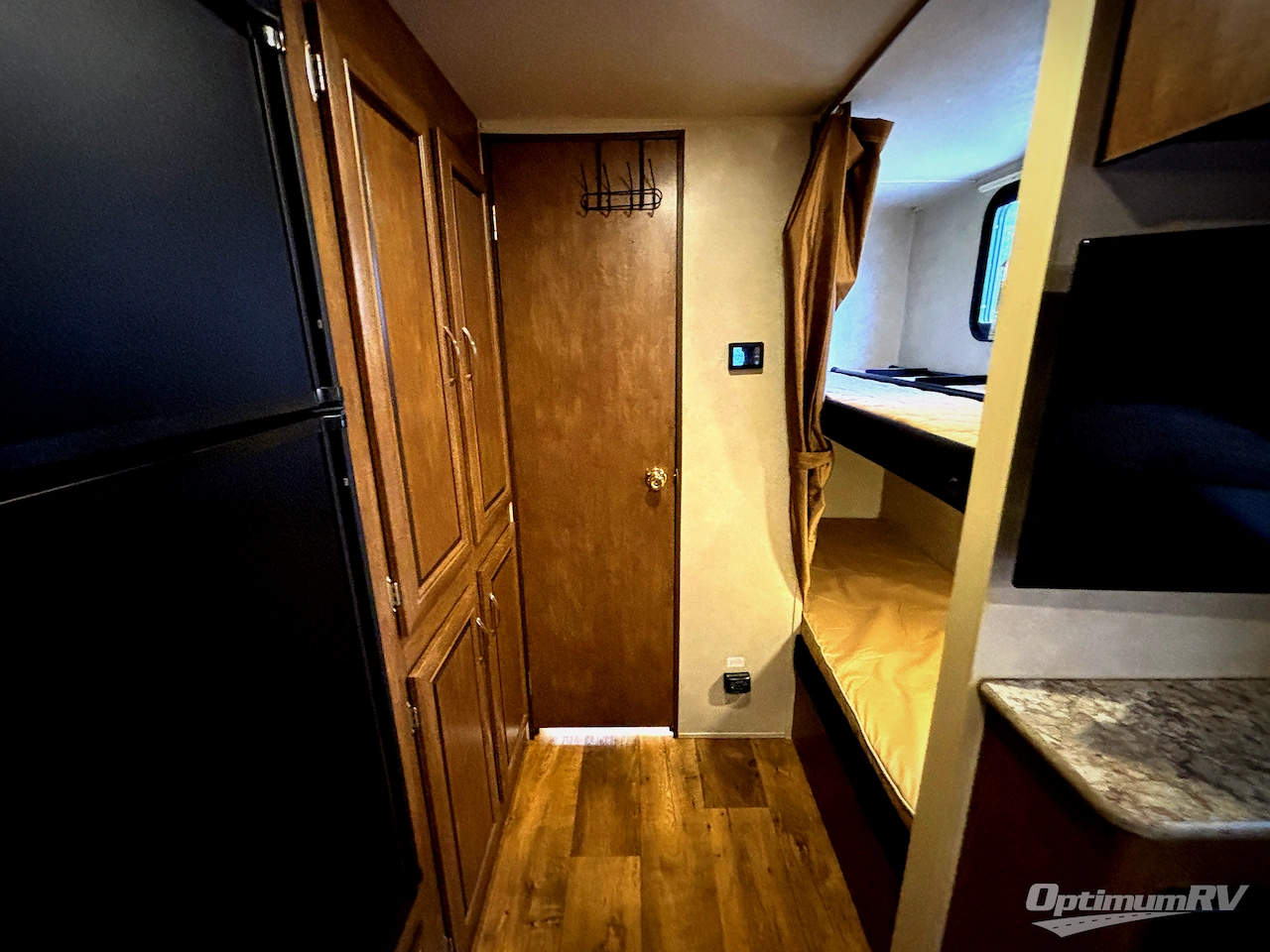 2017 Forest River Wildwood X-Lite 230BHXL Photo 12