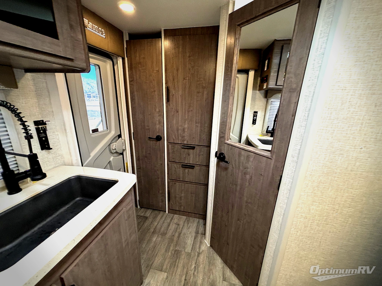 2026 Lance Lance Travel Trailers 1995 Photo 11