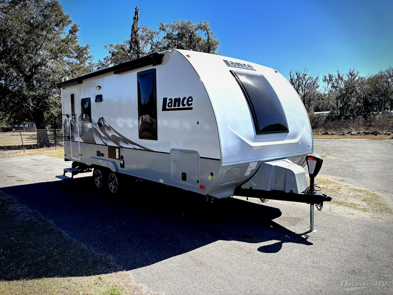 2026 Lance Lance Travel Trailers 1995 Photo 1