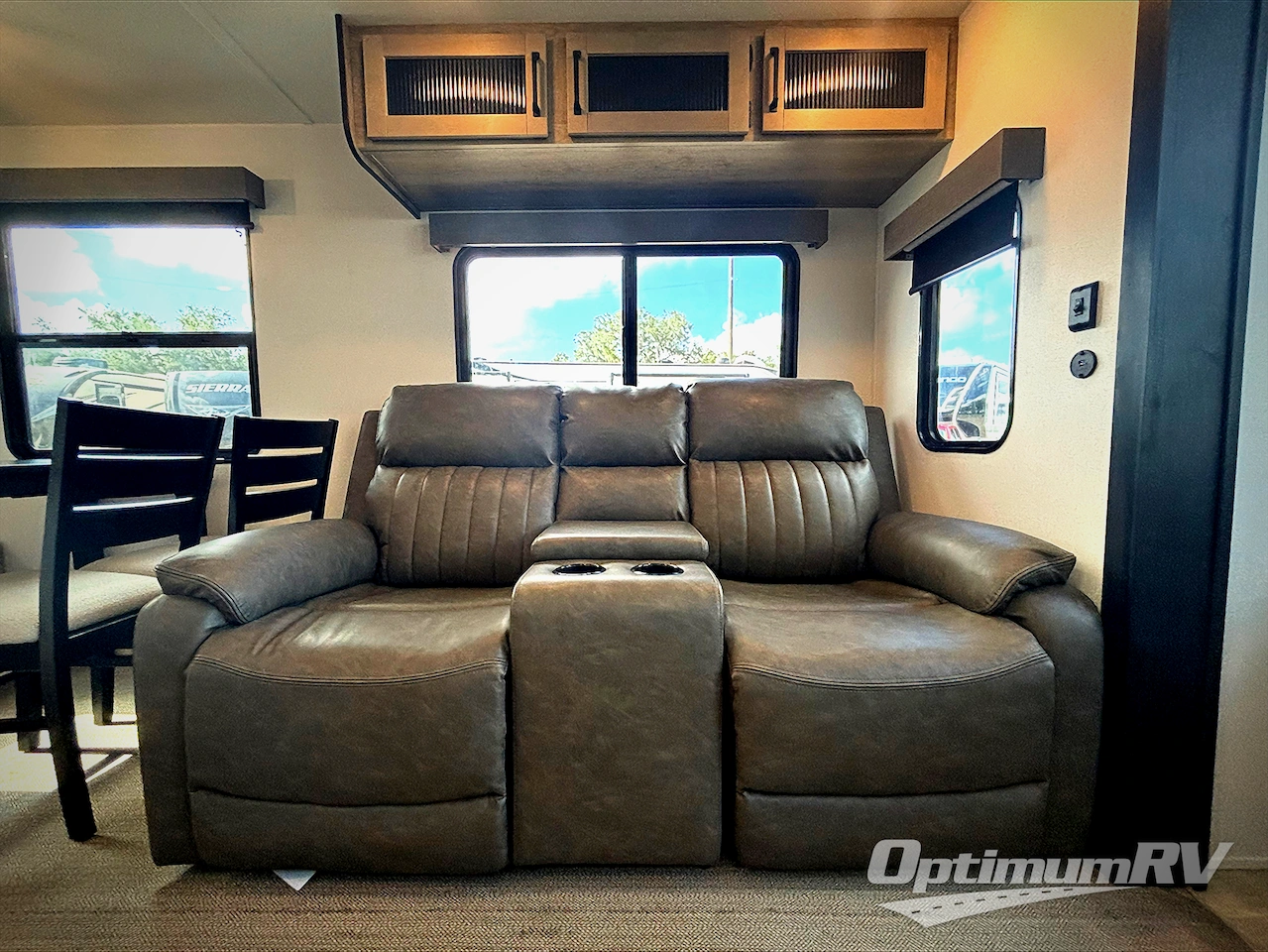 2026 Palomino Puma Destination 401RLFT Photo 6