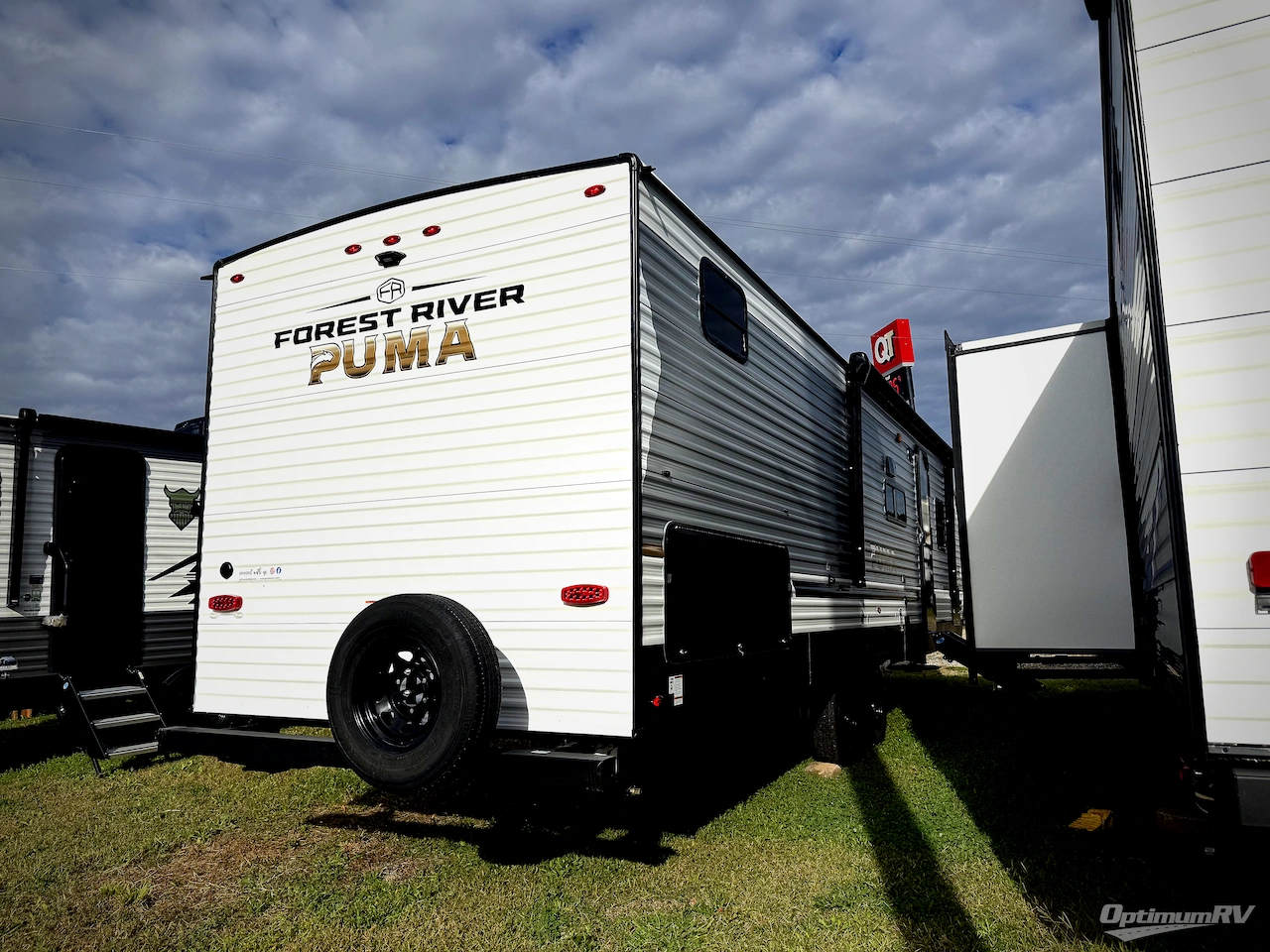 2026 Palomino Puma Camping Edition 304BHCE Photo 2