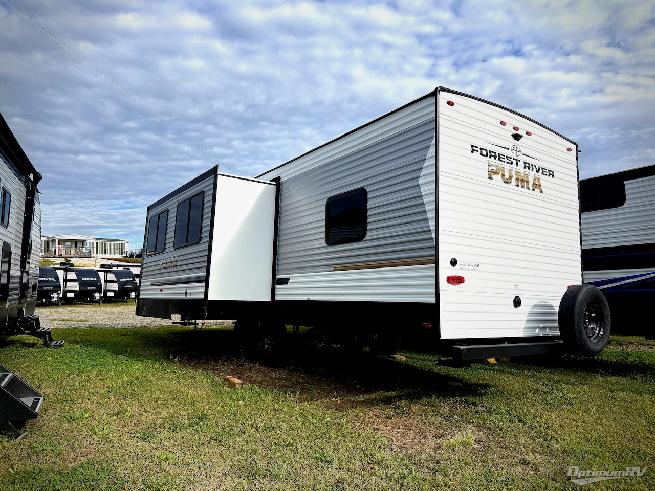 2026 Palomino Puma Camping Edition 304BHCE Photo 3