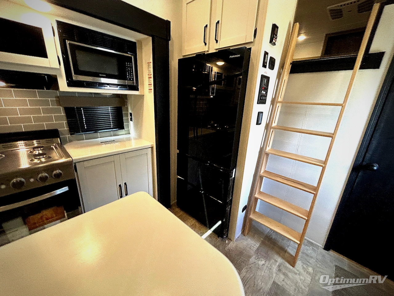2026 Palomino Puma Destination 420LFT Photo 16