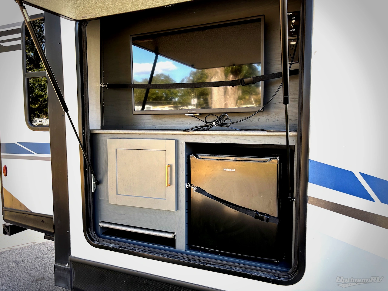 2024 Keystone Premier Ultra Lite 30RIPR Photo 17