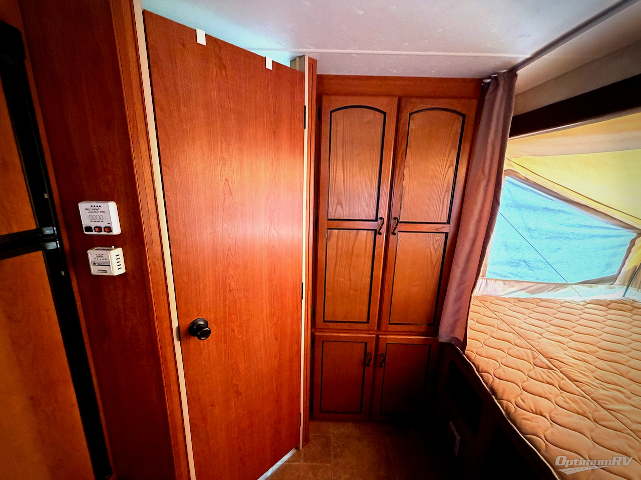 2012 Coachmen Freedom Express LTZ 19SQX Photo 16