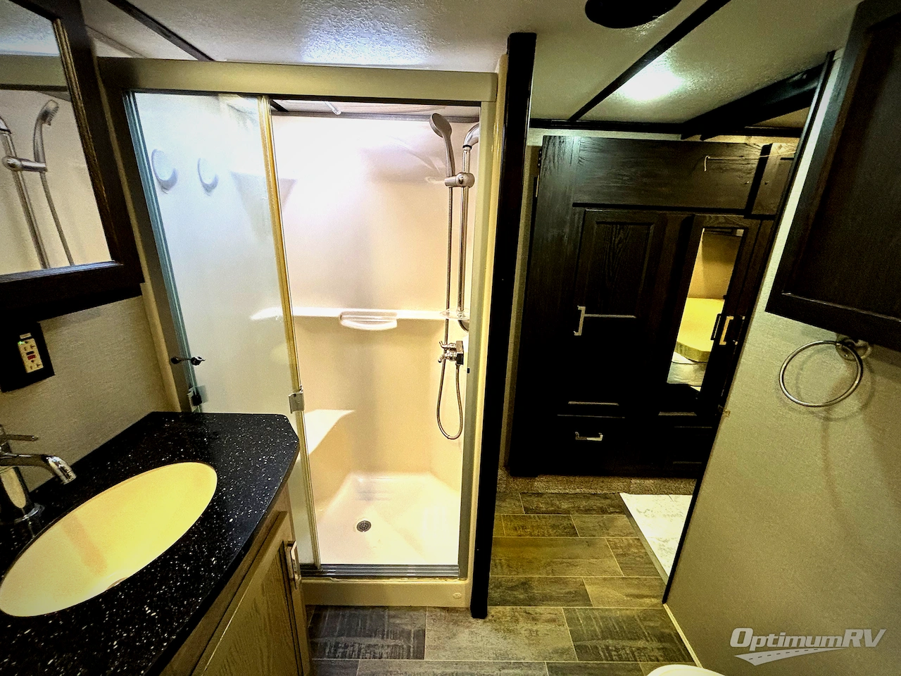 2017 Keystone Fuzion 423 Photo 10