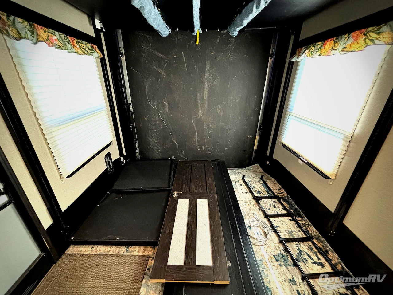 2017 Keystone Fuzion 423 Photo 16