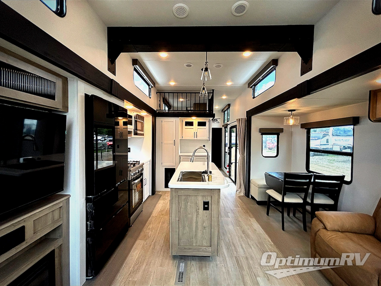 2026 Palomino Puma Destination 401RLFT Photo 5