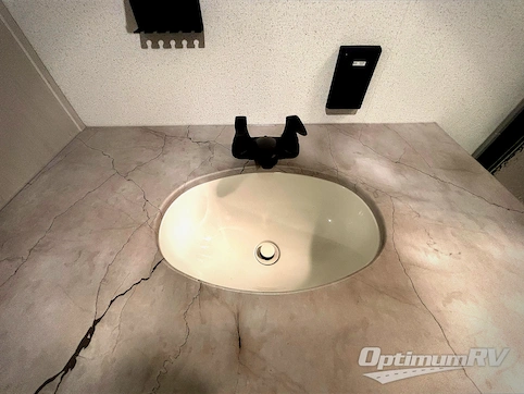 2026 Palomino Puma Destination 420LFT RV Photo 4