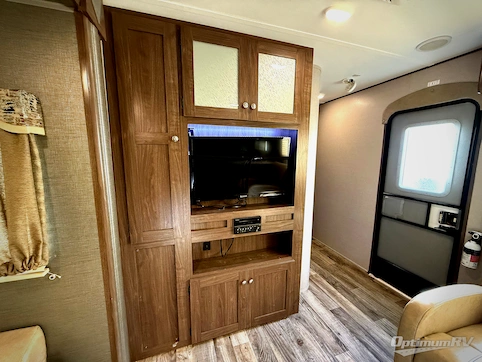 2018 Keystone Hideout 28RKS RV Photo 2