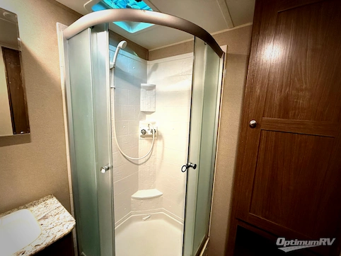 2018 Keystone Hideout 28RKS RV Photo 4