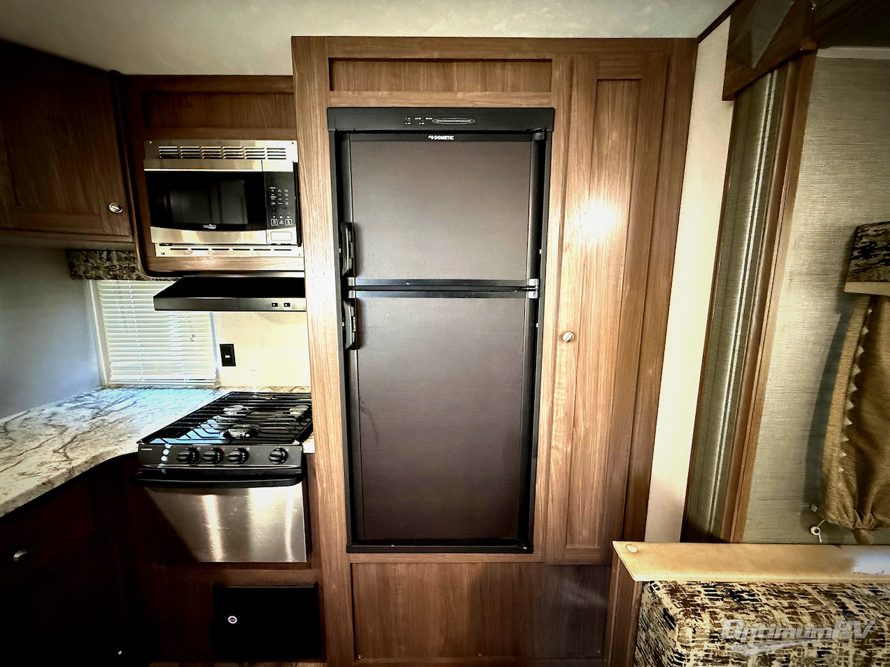 2018 Keystone Hideout 28RKS Photo 12