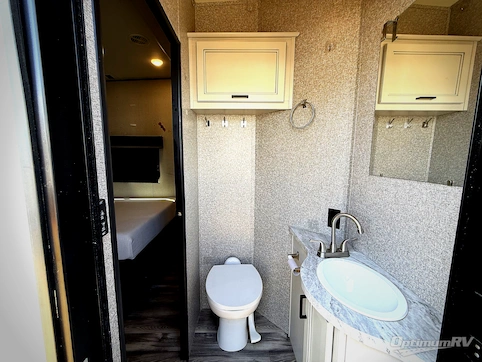 2022 Highland Ridge Mesa Ridge XLT MF364BHS RV Photo 4