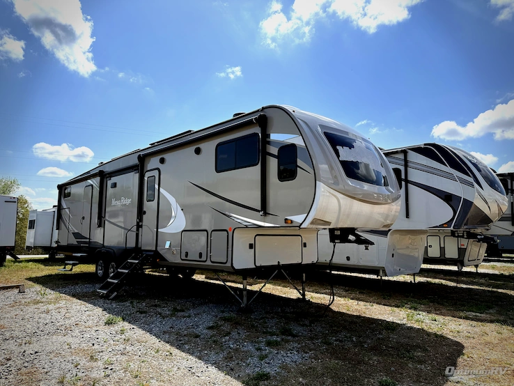 2022 Highland Ridge Mesa Ridge XLT MF364BHS RV Photo 1
