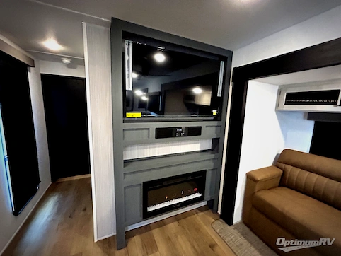 2026 Palomino Puma Destination 39FKL RV Photo 3