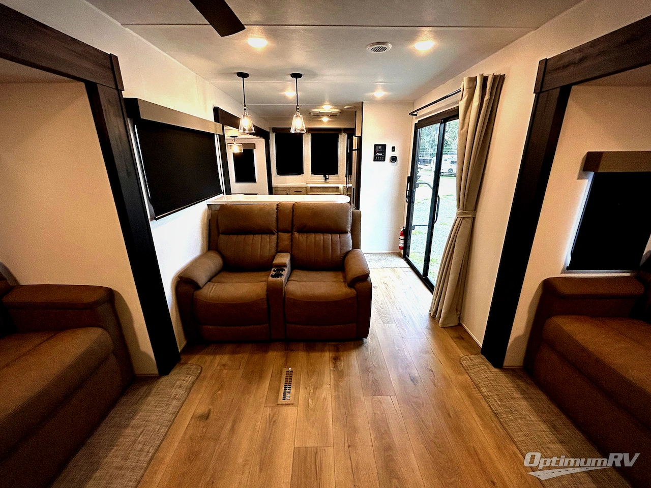 2026 Palomino Puma Destination 39FKL Photo 5
