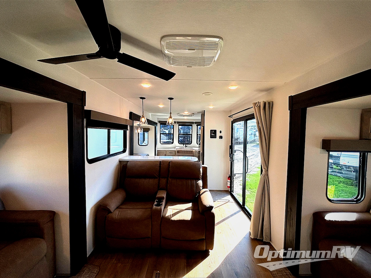 2026 Palomino Puma Destination 39FKL Photo 5