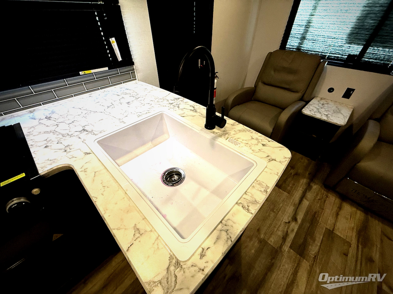 2025 Dutchmen Aspen Trail LE 26RL Photo 11