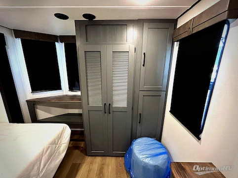 2026 Palomino Puma Destination 421LFT RV Photo 2