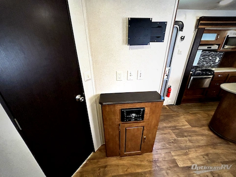 2018 Forest River Wildwood 31BKIS RV Photo 3