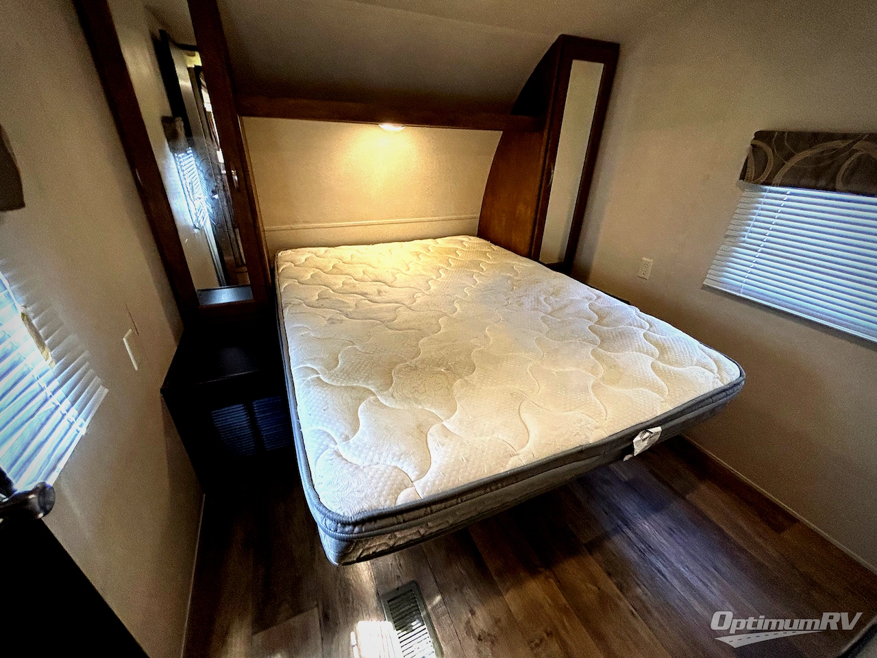 2018 Forest River Wildwood 31BKIS Photo 8
