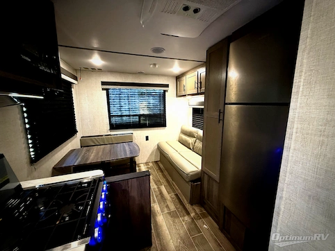 2022 Gulf Stream Kingsport Ultra Lite 22RSD RV Photo 4