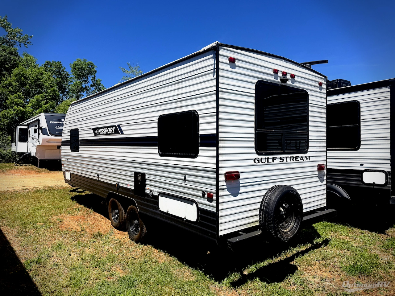 2022 Gulf Stream Kingsport Ultra Lite 22RSD Photo 3