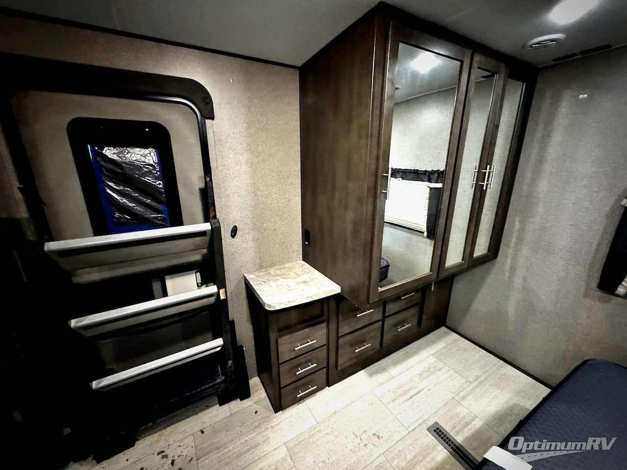 2020 Forest River Rockwood Signature Ultra Lite 8335SB Photo 12