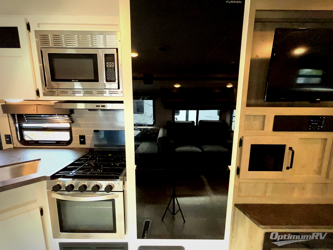 2024 Palomino Puma 28DBFQ Photo 14
