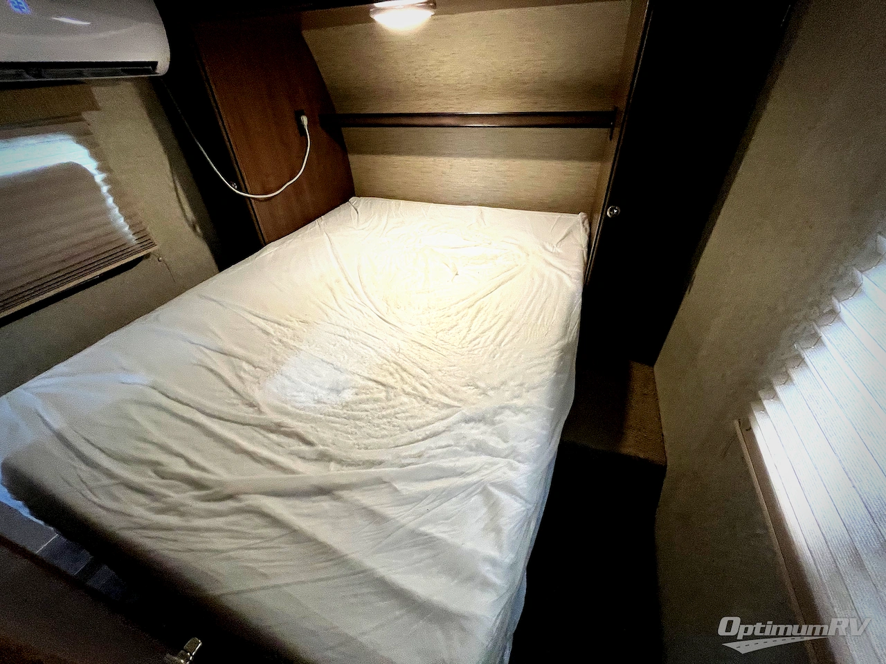 2015 Palomino SolAire Ultra Lite 20RBS Photo 13