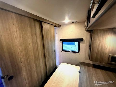 2021 CrossRoads Volante 32SB RV Photo 4
