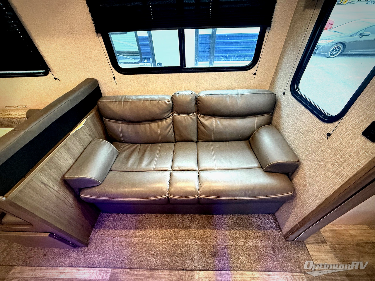 2021 CrossRoads Volante 32SB Photo 2