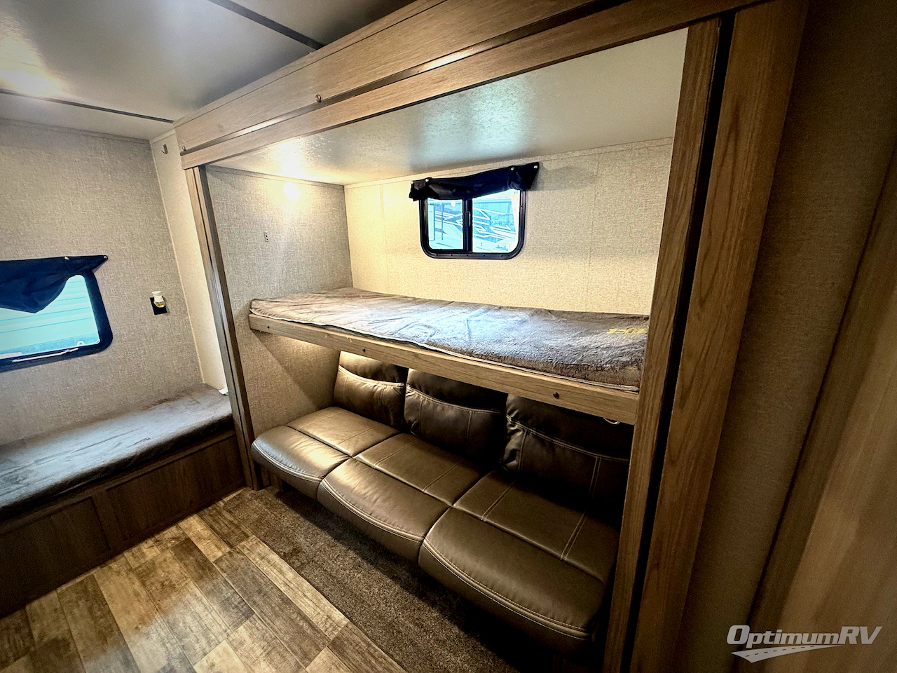 2021 CrossRoads Volante 32SB Photo 9
