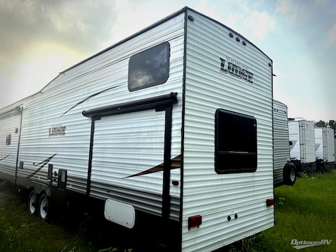 2017 Forest River Wildwood Lodge 4092BFL RV Photo 3