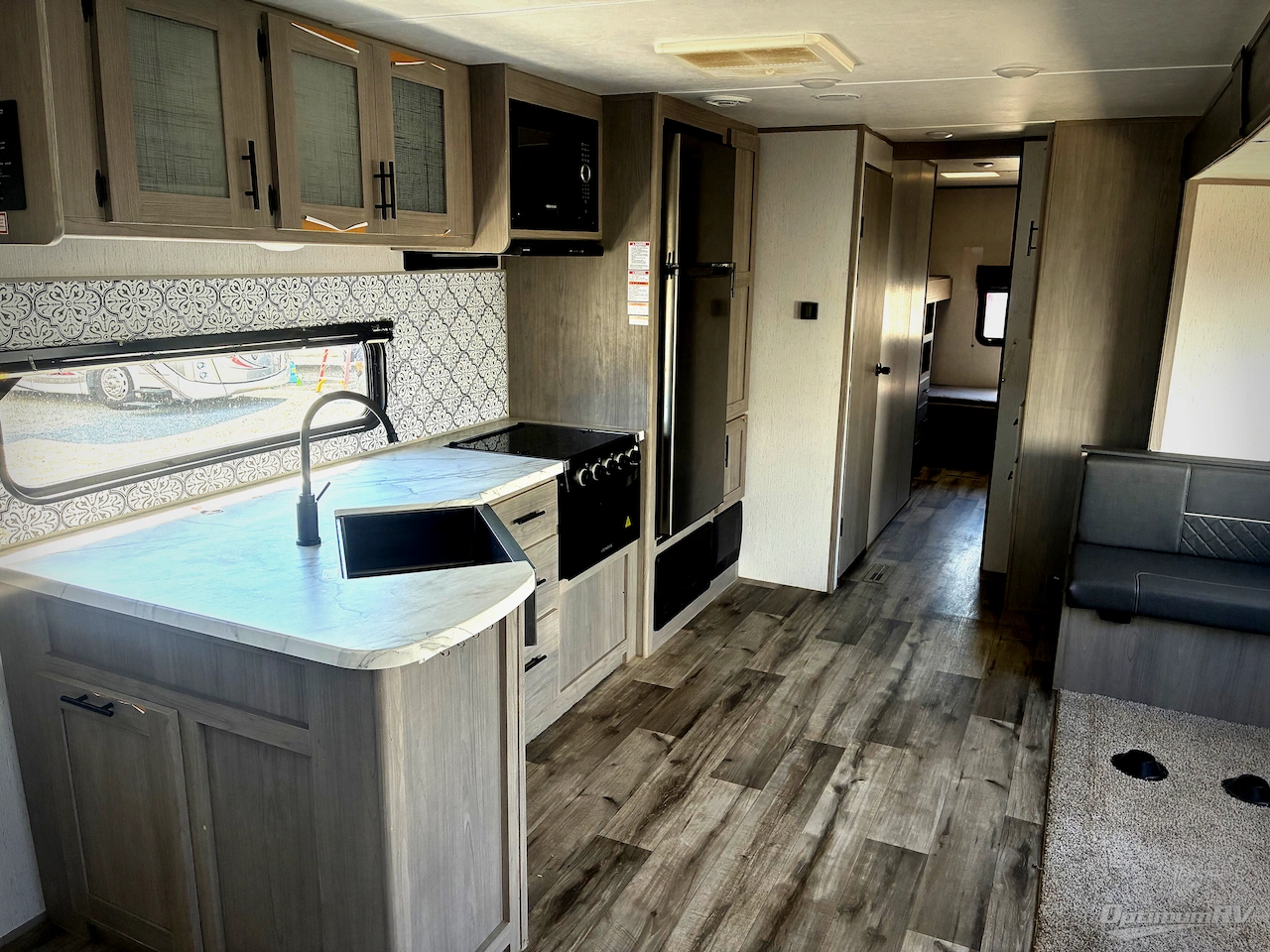 2022 Dutchmen Coleman Lantern Series 334BH Photo 14