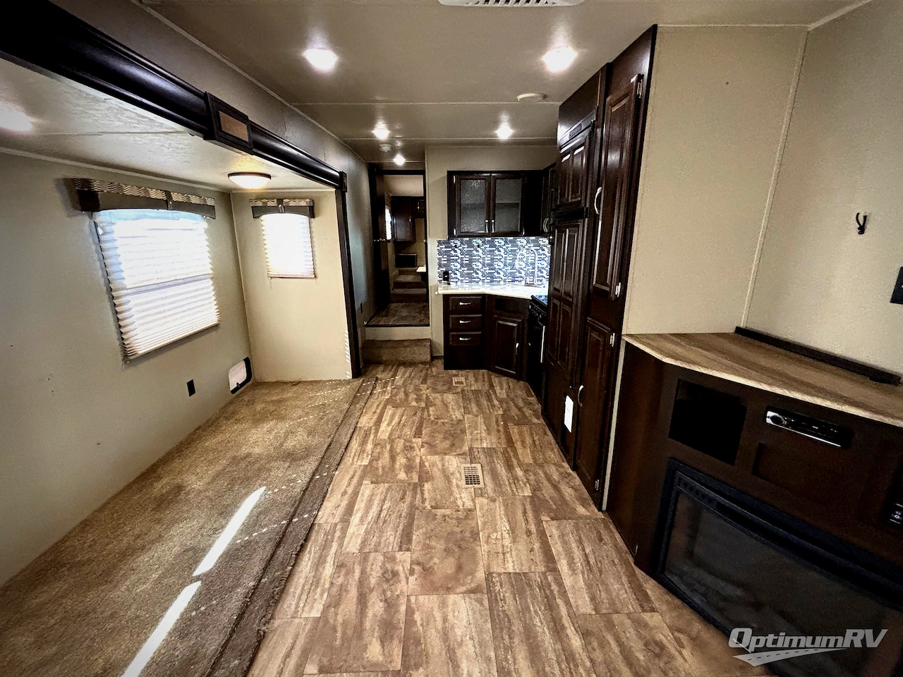 2017 Palomino Puma 297RLSS Photo 5