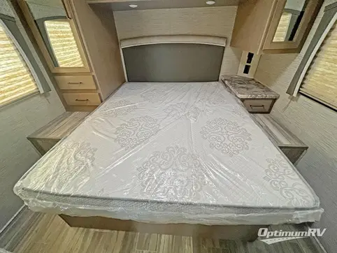 2022 Thor Four Winds 28A RV Photo 4