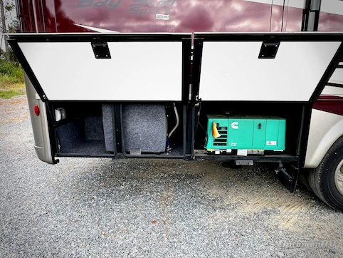 2020 Newmar Bay Star Sport 3014 RV Photo 4