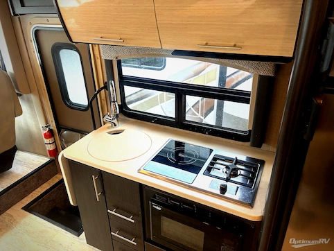 2019 Thor Vegas 25.6 RV Photo 3
