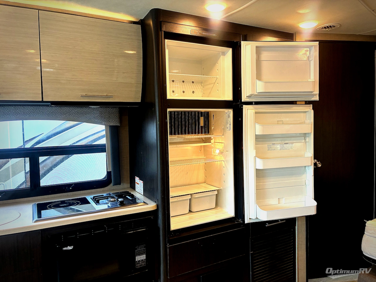 2019 Thor Vegas 25.6 Photo 10