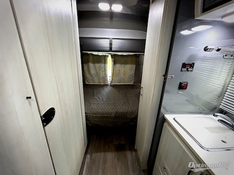 2017 Airstream Sport 16 RV Photo 3